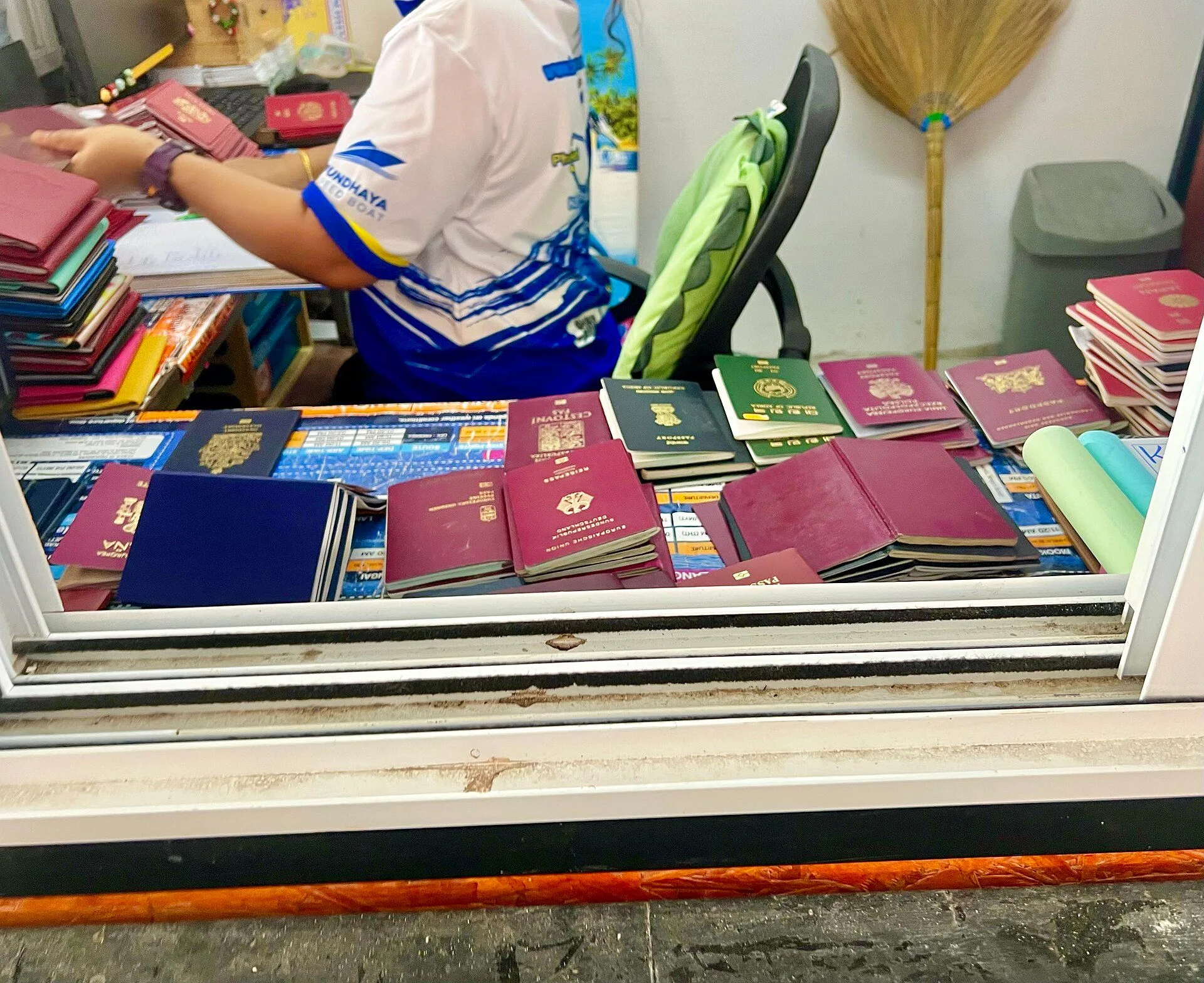 Problems, loss & consular help 4