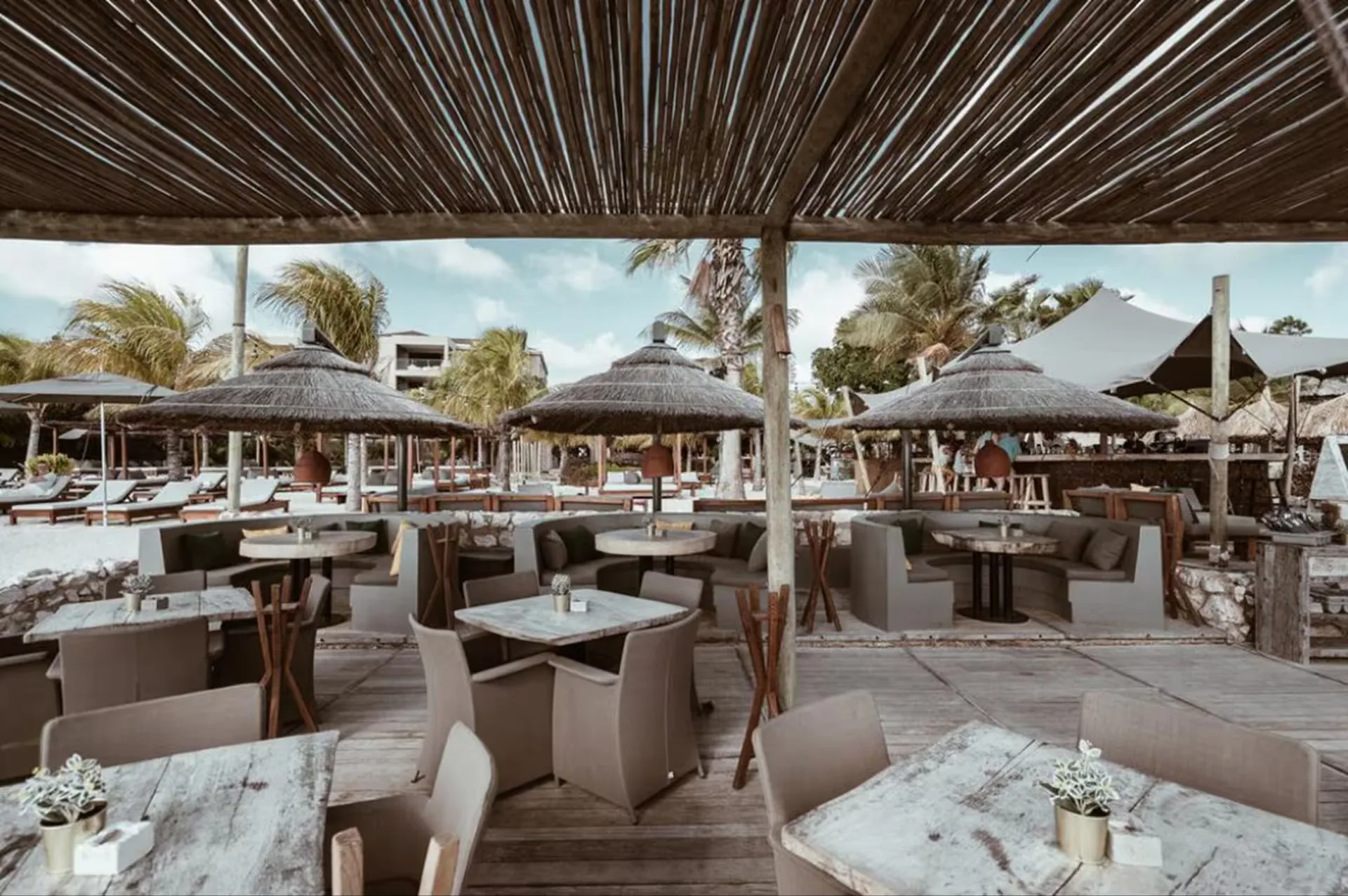 Kontiki Beach Resort 4