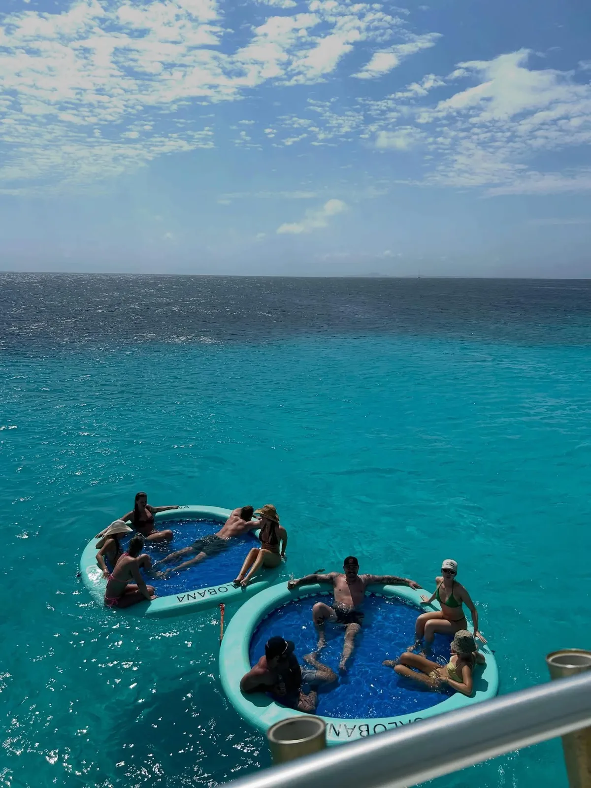 Yate Privado de Lujo de Día Completo a Klein Curaçao