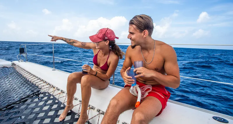 Snorkel tour catamaran