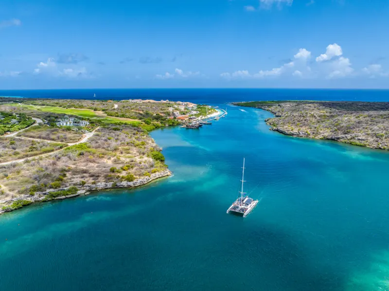 Snorkel tour catamaran